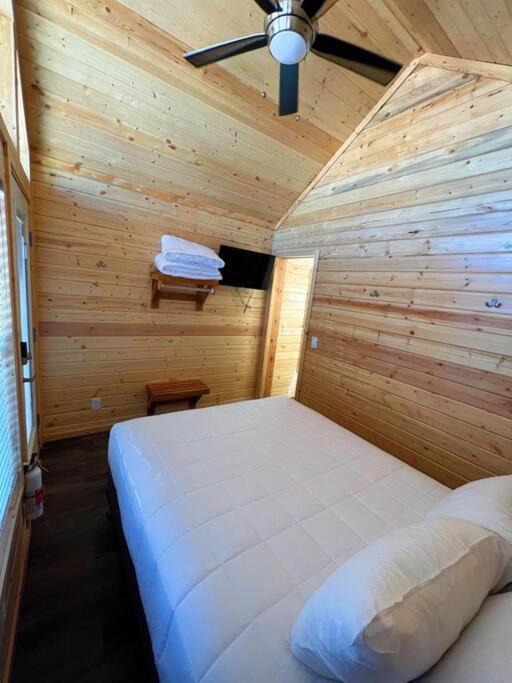 Chalet 066 South Rim Grand Canyon Tiny Sleeps 8 *