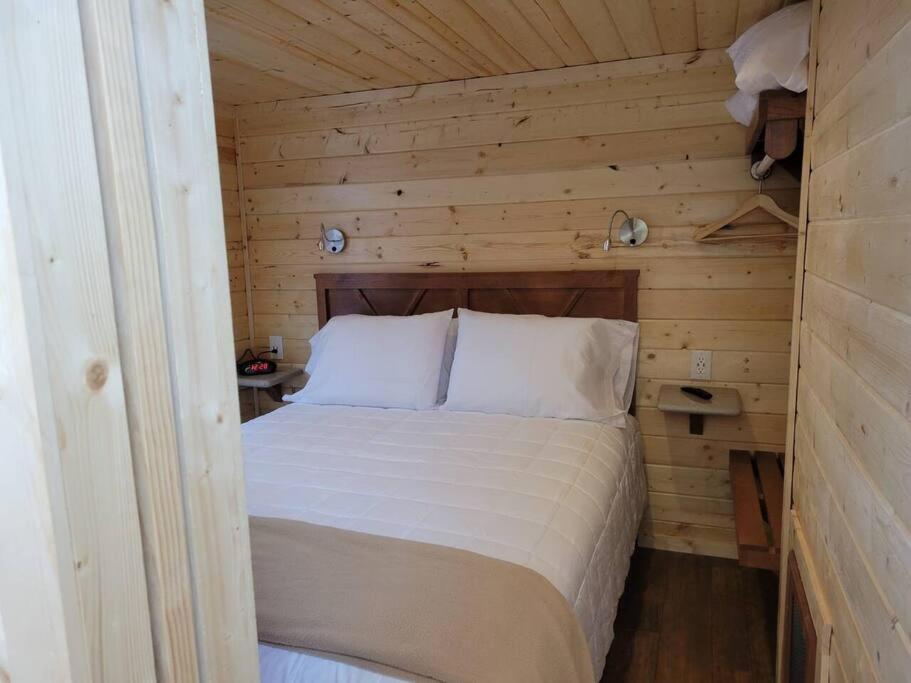 066 South Rim Grand Canyon Tiny Sleeps 8 Chalet *