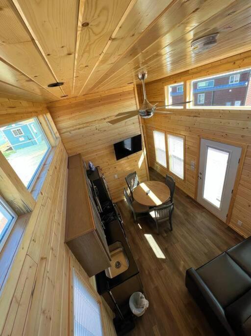 066 South Rim Grand Canyon Tiny Sleeps 8 * Val